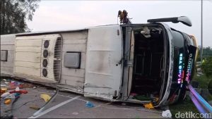 Kronologi Kecelakaan Maut Bus PO Handoyo di Tol Cipali