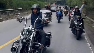 Ustaz Abdul Somad Berangkat Dakwah Naik Harley-Davidson