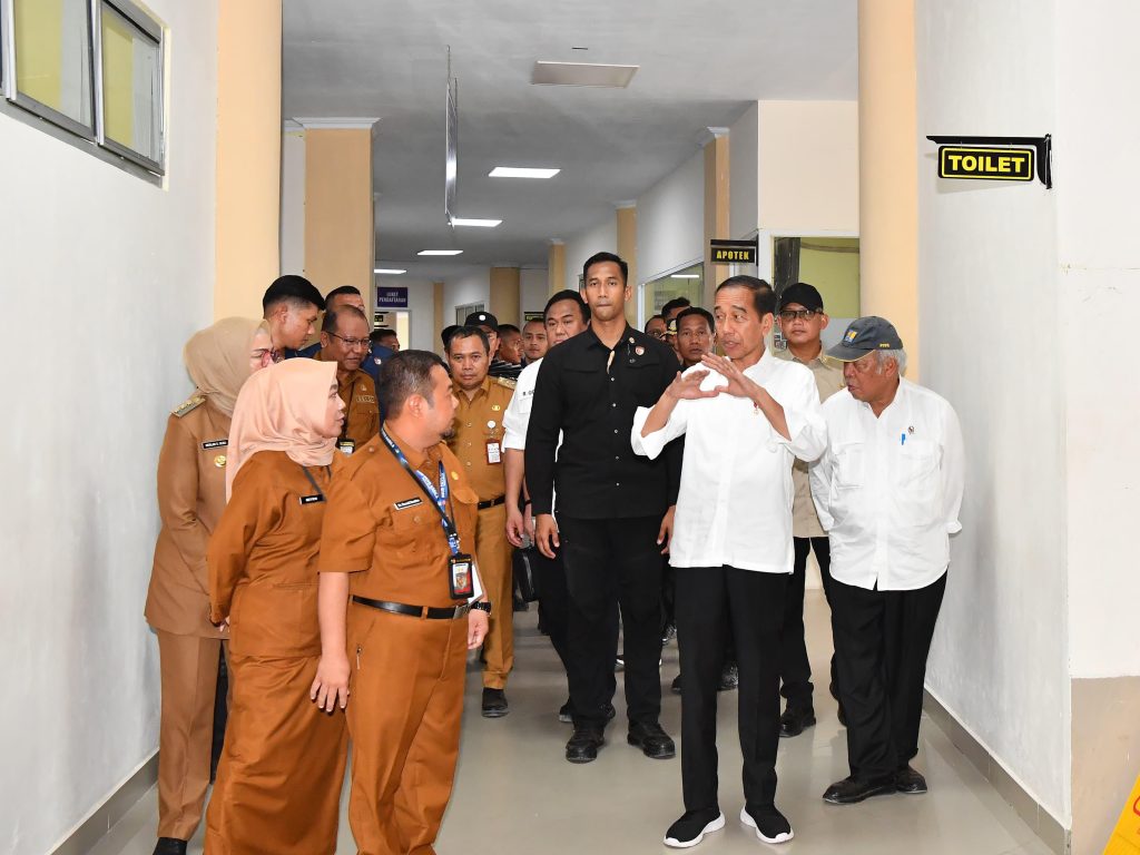 Presiden Jokowi Tinjau Pelayanan Dan Fasilitas Kesehatan Di RSUD Toto Kabila Gorontalo.