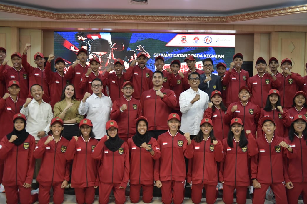 Menteri Pemuda dan Olahraga (Menpora) RI Dito Ariotedjo mendorong Kontingen Pelajar Indonesia meraih juara umum dalam ASEAN Schools Games (ASG) 2024 di Da Nang, Vietnam, yang berlangsung 31 Mei sampai 9 Juni 2024. Dorongan ini disampaikan saat mengukuhkan dan melepas Kontingen Pelajar Indonesia untuk ASG 2024 di Wisma Auditorium Wisma Kemenpora, Senin (27/5).