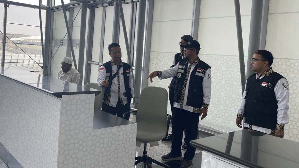 Petugas Haji mensurvei pintu kedatangan jemaah di Bandara AMMA Madinah