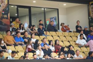 Menpora Dito Saksikan Serunya Laga IBL 2024 antara Dewa United vs Amartha Hangtuah