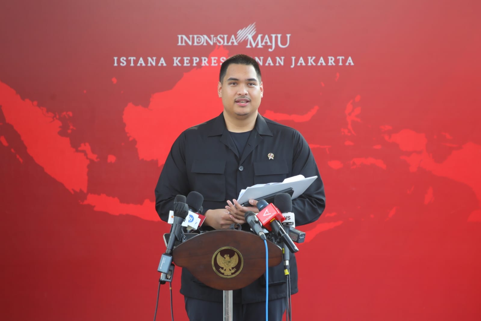 Menpora Dito Ratas dengan Presiden Jokowi Bahas Penyelenggaraan Kejuaraan Olahraga Internasional Tahun 2025.