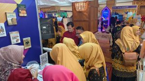 Menarik Perhatian, Begini Kesan Warga Surabaya tentang Pameran Con-Xtra!