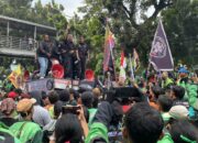 Masih Narik Saat Demo, Ojol Diminta Buka Jaket