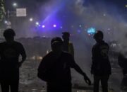 ICW Temukan 3 Permasalahan Penggunaan Gas Air Mata oleh Polisi