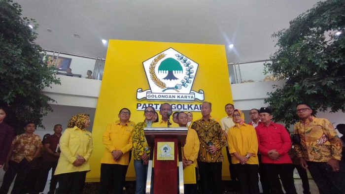 Bahlil Sindir Megawati: Kami Tak Minta Kader Partai Lain Masuk Golkar