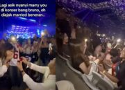 4 Momen Pria Lamar Kekasihnya di Konser Bruno Mars