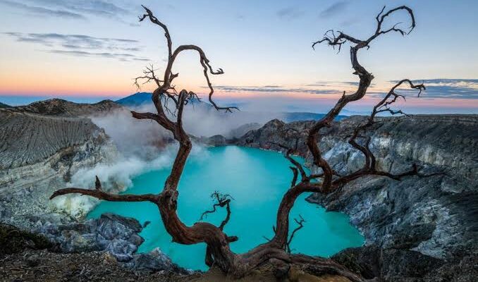 Kabar Baik, Kawah Ijen Kembali Dibuka