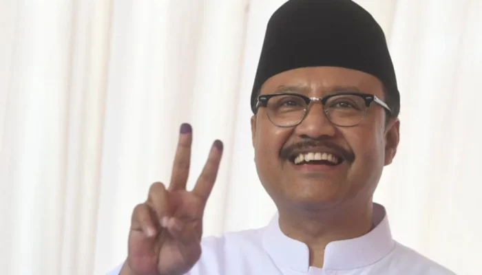 Jokowi Lantik Gus Ipul Jadi Mensos, Gantikan Risma
