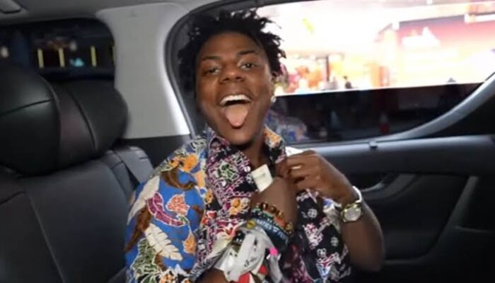 YouTuber Amerika Serikat Dapat Batik dari Malaysia, Begini Respon Netizen