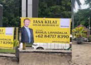 Spanduk Jasa Kilat Gelar Akademik UI Viral, Netizen: Testimoni ke Bahlil