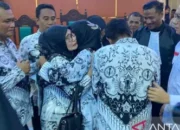 Kado Indah di Hari Guru Nasional, Supriyani Guru Honerer Divonis Bebas