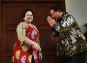 Hasto Diperiksa KPK, Benarkah Megawati Menelepon Prabowo tuk Minta Tolong?