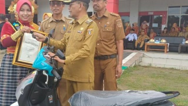Viral, Seorang Bidan Diprank, Hadiah Motor tapi Diambil Lagi oleh Pemkab