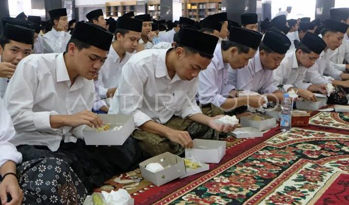 Kemenag Siapkan 1500 Dapur untuk Dukung Program Makan Bergizi Gratis di Pesantren
