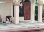 3 Fakta Pria Sandera Keluarga di Masjid: Piting Istri dan Todongkan Senjata Tajam