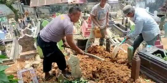 Kisah Polisi Penggali Kubur Gratis di Samarinda Jadi Kandidat Penerima Hoegeng Awards 2025