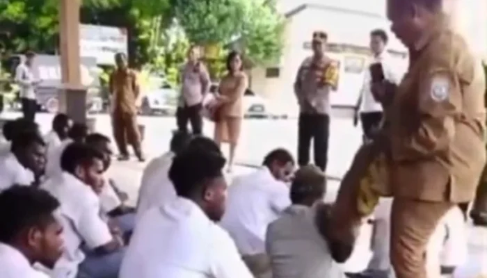 ASN di Papua Tendang Siswa karena Tolak MBG, Netizen: Ironis dan Tak Beradab