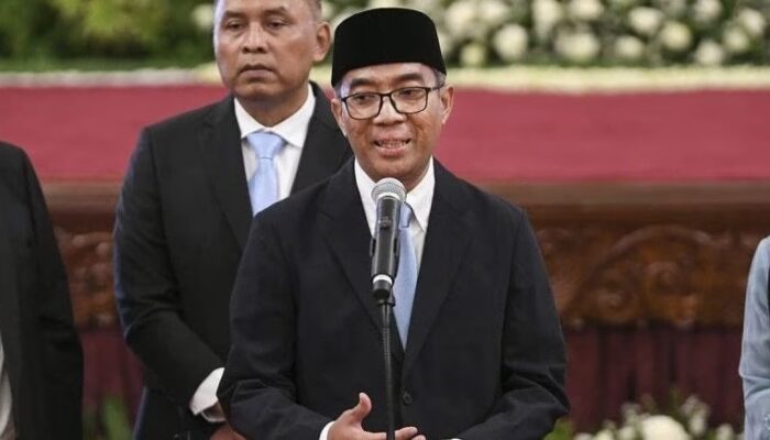 Mendiktisaintek Ingatkan Rektor dan LLDikti: Tidak Ada Kenaikan UKT