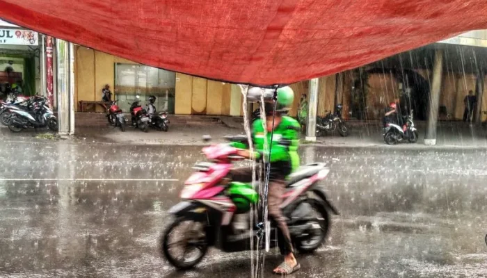 BMKG: Hujan Diprediksi Mengguyur Kota-kota Besar Hari Ini