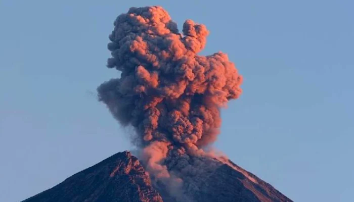Erupsi Gunung Semeru Berlangsung Terus, Warga Diminta Berwaspada