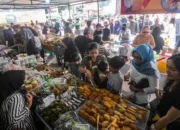 6 Tempat Populer Berburu di Pasar Takjil  Jakarta