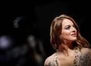 Rumor Panas di Oscar 2025: Benarkah Emma Stone dan Margaret Qualley Berseteru?