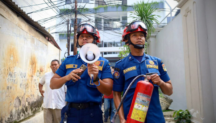 Tim Gabungan Pantau Kepemilikan APAR di Petojo Selatan