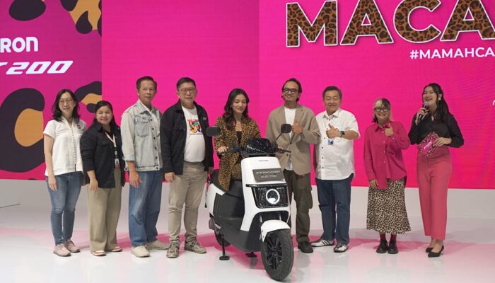 Polytron Luncurkan Fox 200, Motor Listrik Pertama untuk Perempuan Jelang 50 Tahun Perayaan