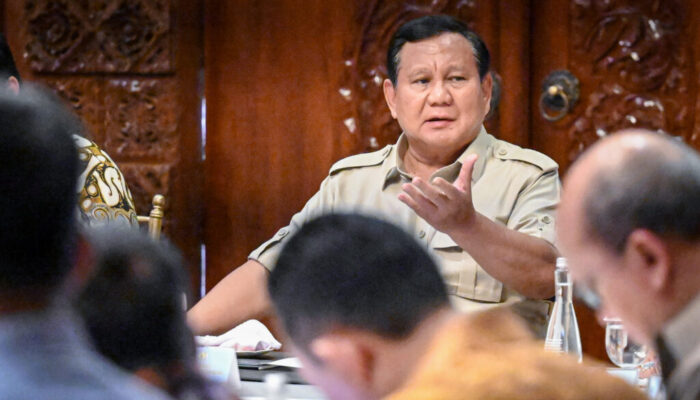 Prabowo Gelar Pertemuan dengan Kabinet Bahas Ekonomi dan Stabilitas Keuangan