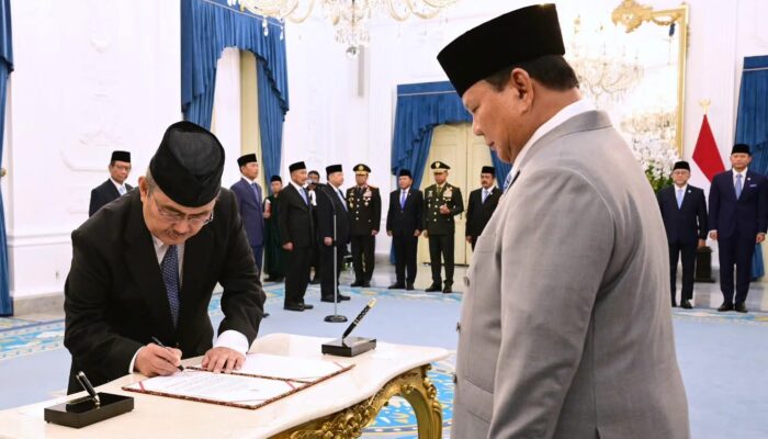 Prabowo Subianto Lantik Anggota Percepatan Reformasi Polri, dari Jimly hingga Mahfud MD